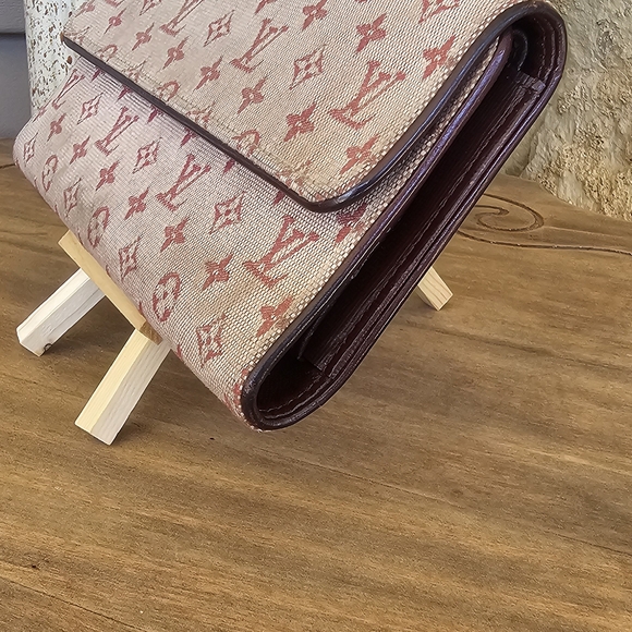 Louis Vuitton Monogram Mini Lin Porte-Tresor International Wallet. - Picture 2 of 10